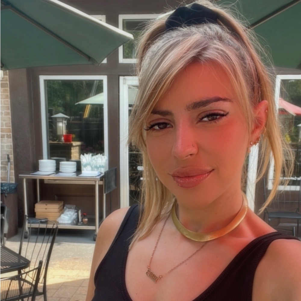 Meet your Posher, Stephanie